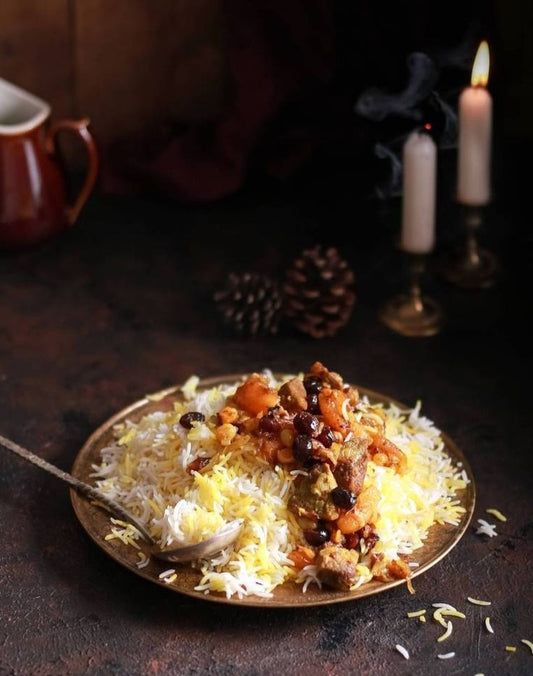 Azerbaijani pilaf (beef, lamb, chestnuts, onions, dried fruits)
