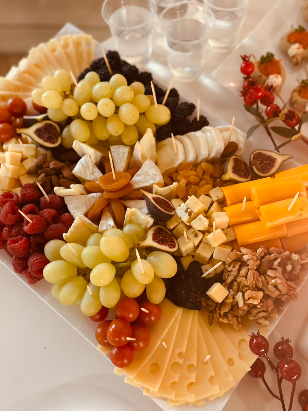 Сырное ассорти. (8-10 персон)