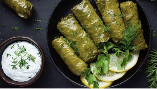 "Долма" голубцы из виноградных листьев 1 кг. "Dolma" rouleaux de feuilles de vigne