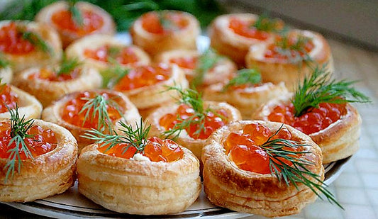 Valencia with red caviar. 10 pcs.
